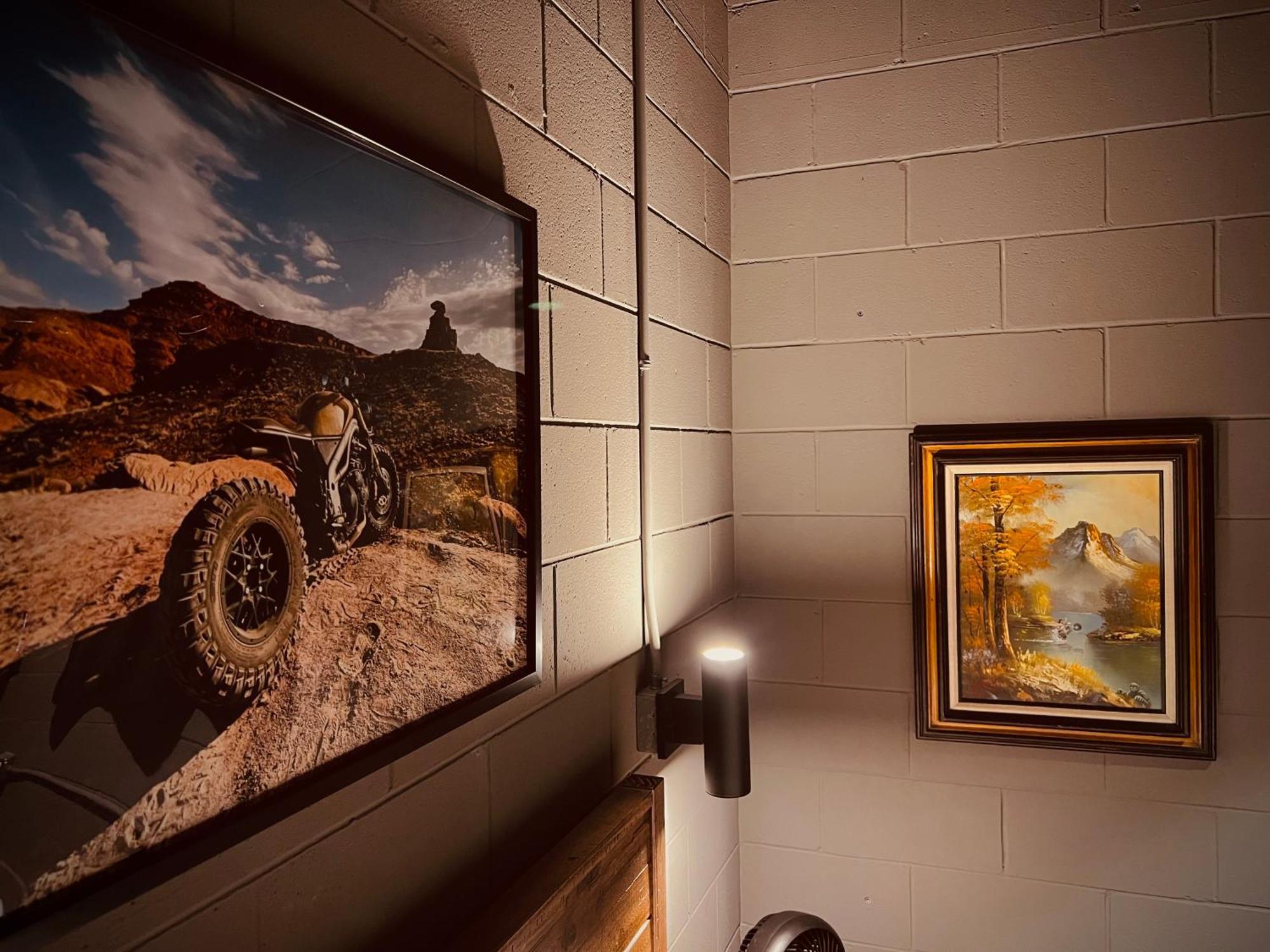 Classified Moto - The Frank Room リッチモンド エクステリア 写真